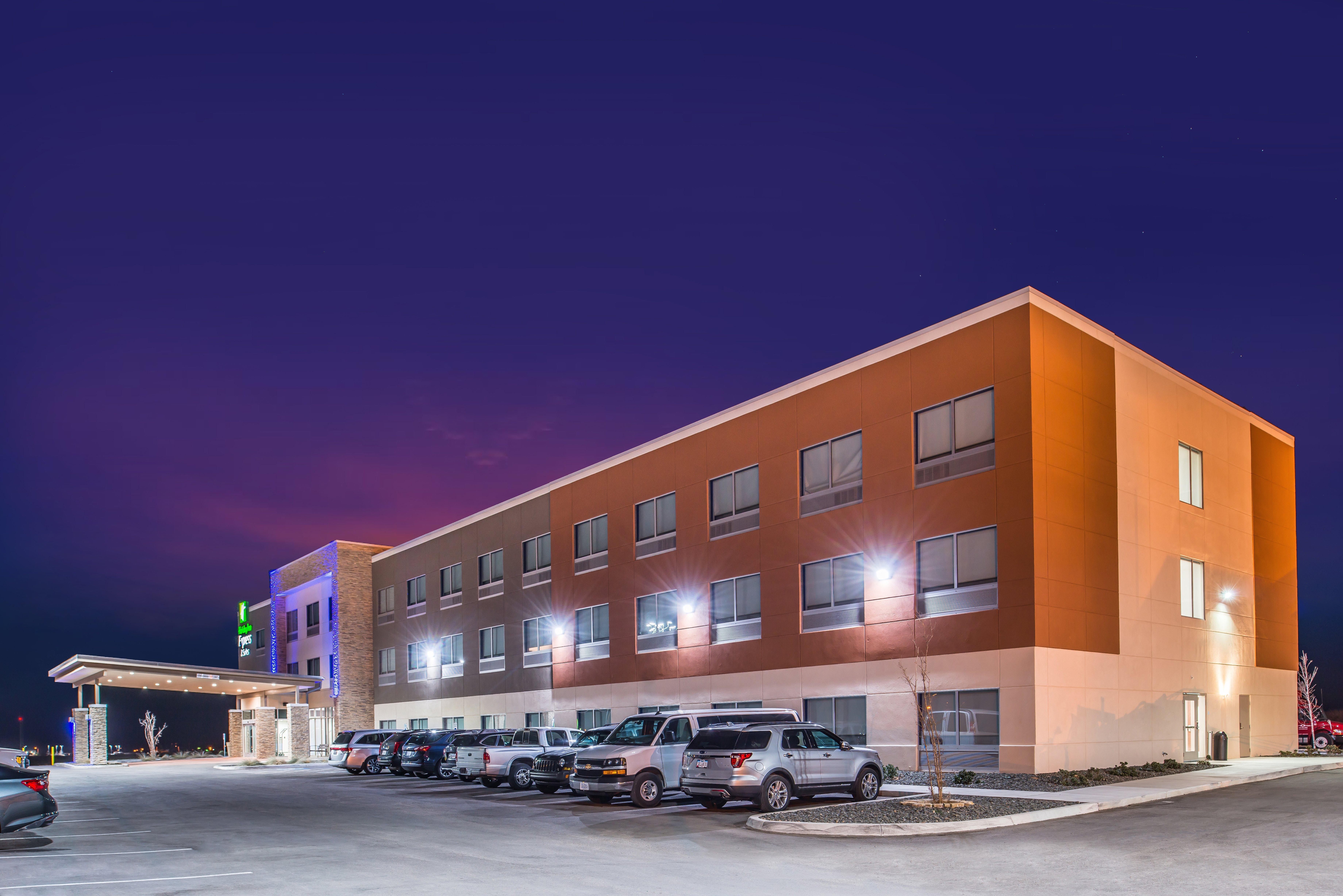Holiday Inn Express & Suites - Van Horn By Ihg Bagian luar foto
